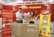Trao thưởng giải Nhì kỳ quay 100 cho khách hàng trúng giải